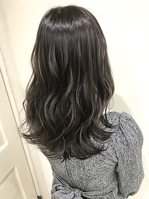 ミディアム　スタイル　巻髪レイヤー