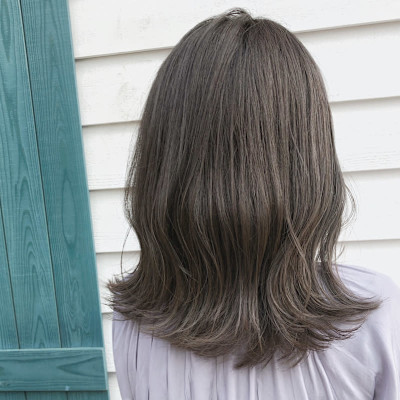 ミディアム　スタイル　グレージュ