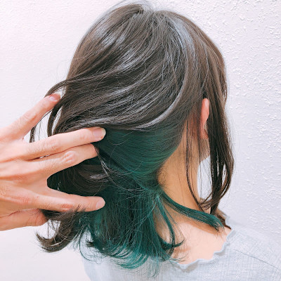 インナーカラー　グリーン