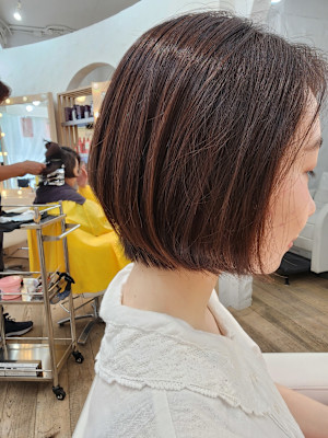 朝のスタイリングが楽になりたい方へショートボブ