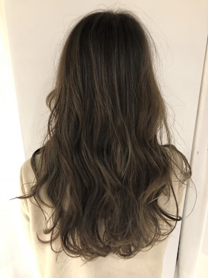 ロング透明感　グレージュ