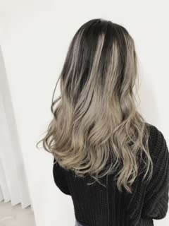 アッシュグレー　グラデーション　バレイヤージュ