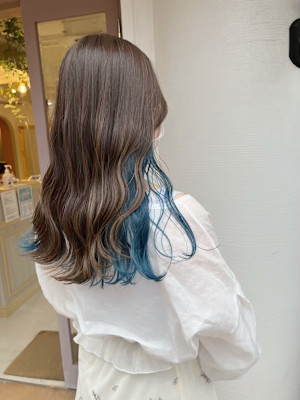 インナーカラー　ブルー