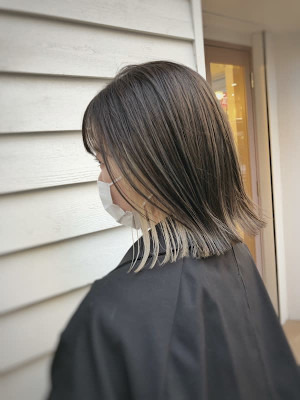 インナーカラー　グレージュ