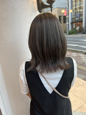 ミディアム　スタイル　グレージュ