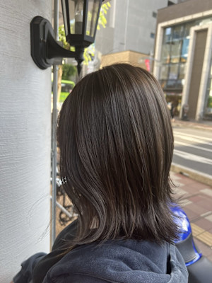 切りっぱなしボブ　外ハネ