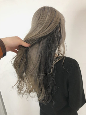 インナーカラー　グレー