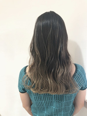 グラデーションカラー　ベージュ