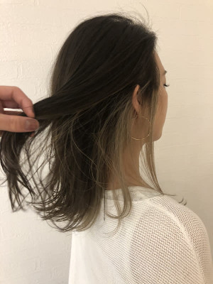 インナーカラー　ミルクティ