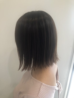 切りっぱなしボブ　
