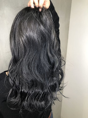 ミディアム　スタイル　巻髪レイヤー　グレー