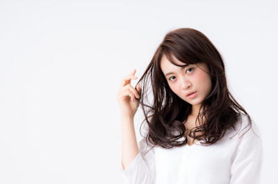 オレンジベージュ　ハイライト　×　ふんわりパーマ