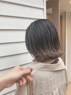 切りっぱなしボブ　外ハネ