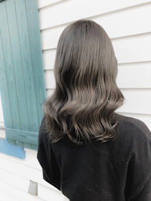 ハイトーンカラー　グレージュ