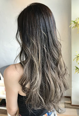 グラデーションカラー　グレージュ