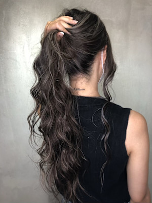 ハイライト　コテ巻きスタイル