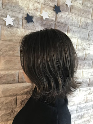 切りっぱなしボブ　外ハネ