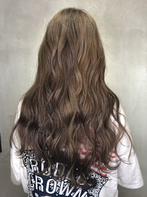 ミディアム　スタイル　巻髪レイヤー