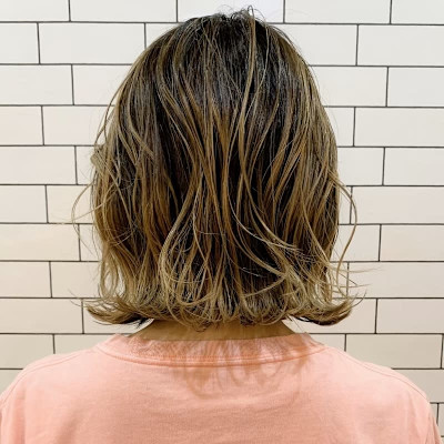 切りっぱなしボブ　外ハネ