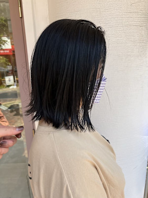 切りっぱなしボブ　外ハネ