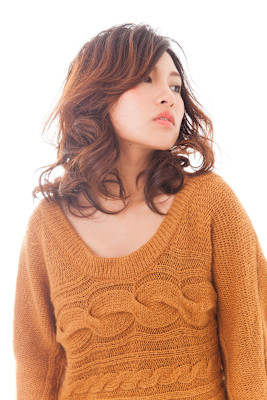 抜け感がある、コケティッシュミディアムスタイルです♪