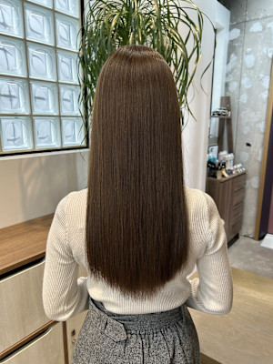 ナチュラルワンレンロング／透明感カラー／グレージュ