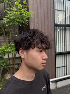 緩め波巻きパーマ/山本凌也