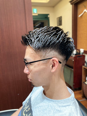 MEN'Sツーブロックミドルフェードジェットモヒカン