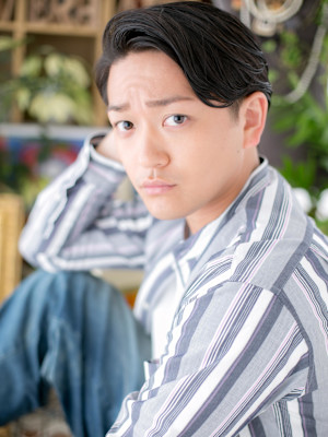 トレンドフェードカット七三ウェットショート　前髪パーマ