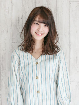 こなれセミディーカット