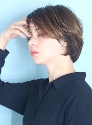 40代50代似合わせ小顔美髪シアーカラーカールショート