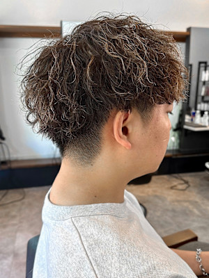 【IRIE 赤坂】波巻きスパイラルパーマ