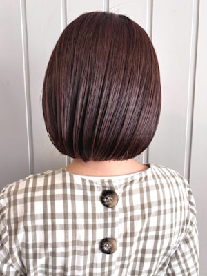 丸みショートボブ　艶髪　ラベンダーベージュ