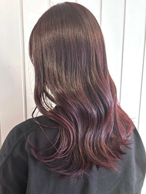 バイオレットカラー　ブリーチなしカラー　ツヤ髪ロング　暖色系