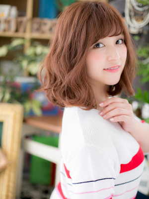 外国人風バレイヤージュ小顔ベージュピンク　ニュアンスカラー