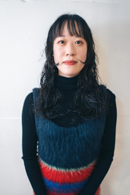 細かいウェーブでクルクル　long perm【e's 諸星】