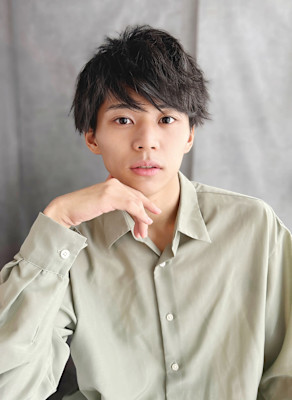 20代30代40代　黒髪マッシュ×シークレットパーマ