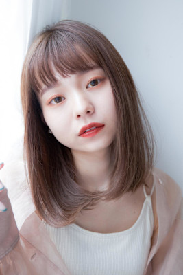 BERRYセミディシアーカラー姫カットナチュラルレイヤー小顔