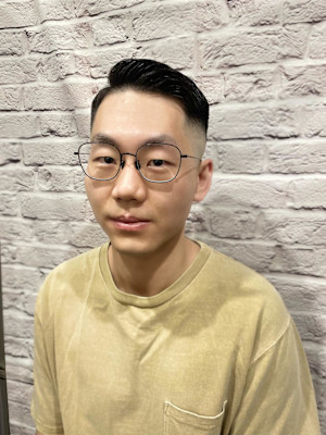 フェード/スキンフェード/七三分け/バーバー/刈り上げ