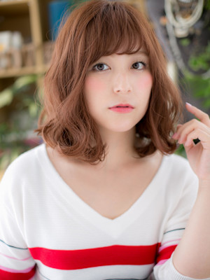 外国人風バレイヤージュ小顔ベージュピンク　ニュアンスカラー