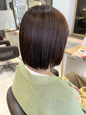 ストレートあご下ボブ