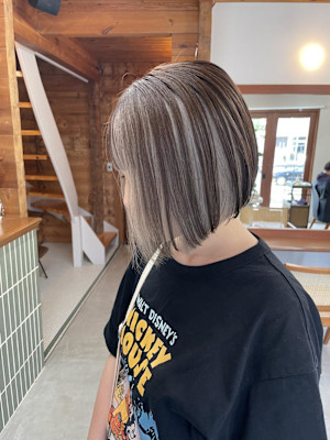 ミニボブ×インナーホワイト