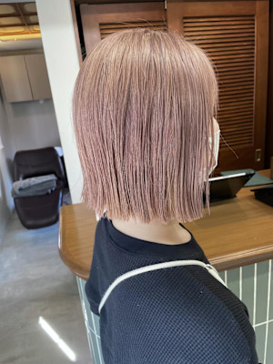 ボブ×ピンクベージュ