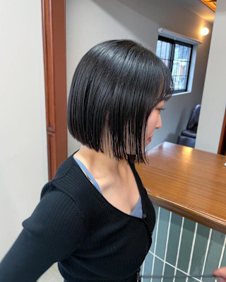 黒髪ボブ