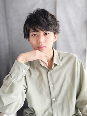 20代30代40代　黒髪マッシュ×シークレットパーマ