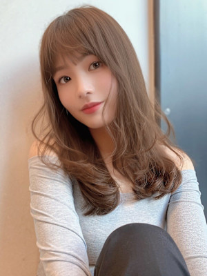 抜け感　ベージュカラー　レイヤーカット　こなれ感　ロング