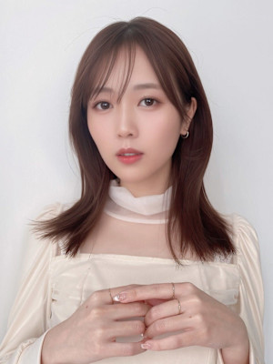 くびれヘア　シースルーバング　艶カラー　顔周りカット　透明感