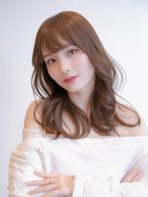 顔周りカット　こなれ感　透明感　ベージュ　20代30代　艶感