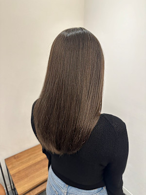 池袋 イルミナカラー ツヤ髪 ストレート オリーブブラウン♪