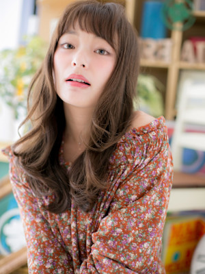 ミルクティーカラーくせ毛風小顔韓国風ロング　グレーベージュ